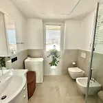 Attico In Centro Citta Con Terrazza E Parcheggio Privato Caraglio