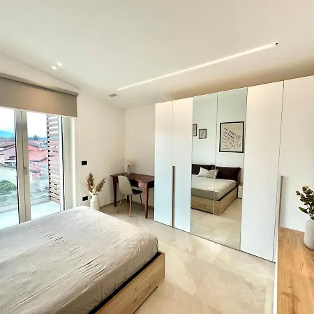 Attico In Centro Citta Con Terrazza E Parcheggio Privato *