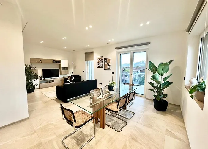 Apartment Attico In Centro Citta Con Terrazza E Parcheggio Privato
