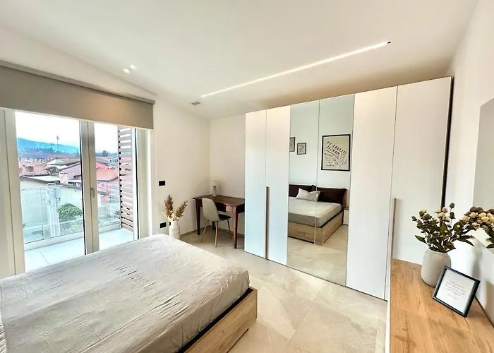 Attico In Centro Citta Con Terrazza E Parcheggio Privato *